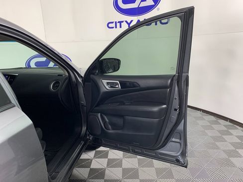 Used 2020 Nissan Pathfinder SV FWD image 39