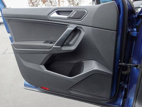 Used 2018 Volkswagen Tiguan S image 22