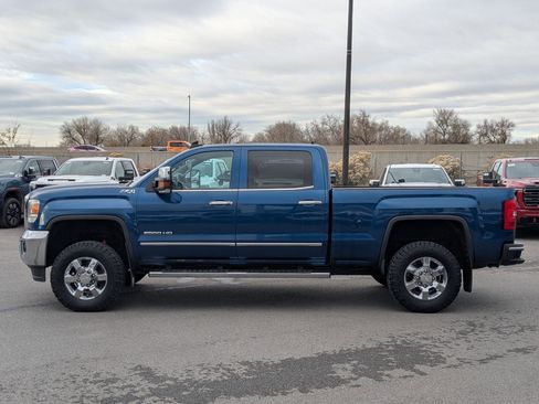 Used 2018 GMC Sierra 2500 SLT image 2