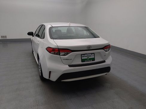 Used 2020 Toyota Corolla LE image 6