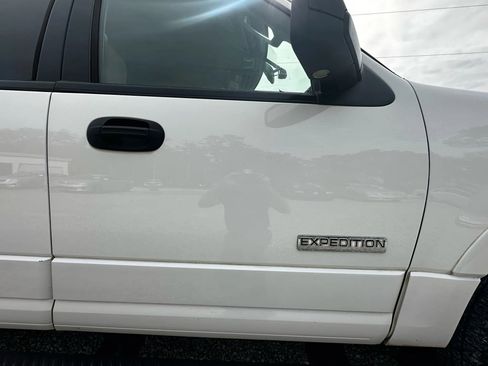 Used 2008 Ford Expedition XLT RWD image 17