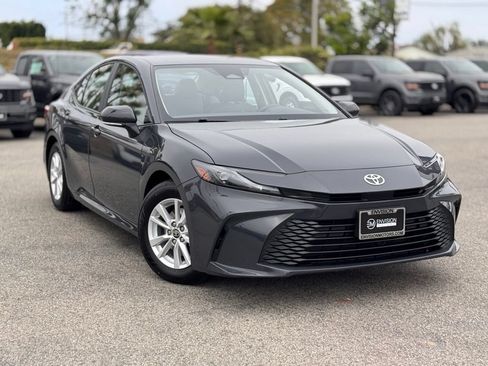 Used 2025 Toyota Camry LE FWD image 2