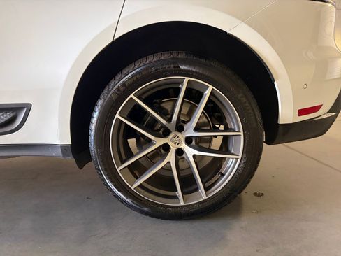 Certified 2026 Porsche Macan AWD/4WD image 20