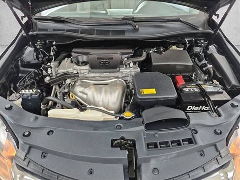 Used 2015 Toyota Camry SE FWD image 24