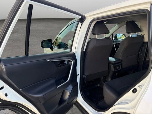 Used 2024 Toyota RAV4 LE AWD/4WD image 14