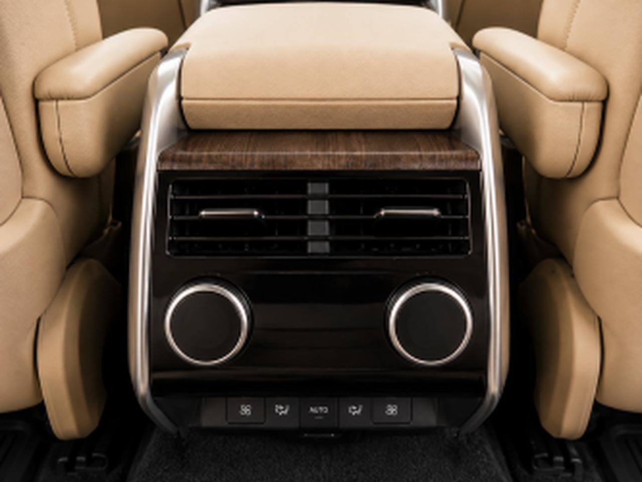Used 2024 Land Rover Range Rover SE AWD/4WD image 22