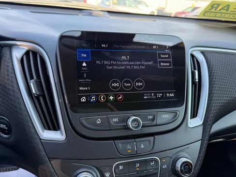 Used 2023 Chevrolet Malibu LT image 30