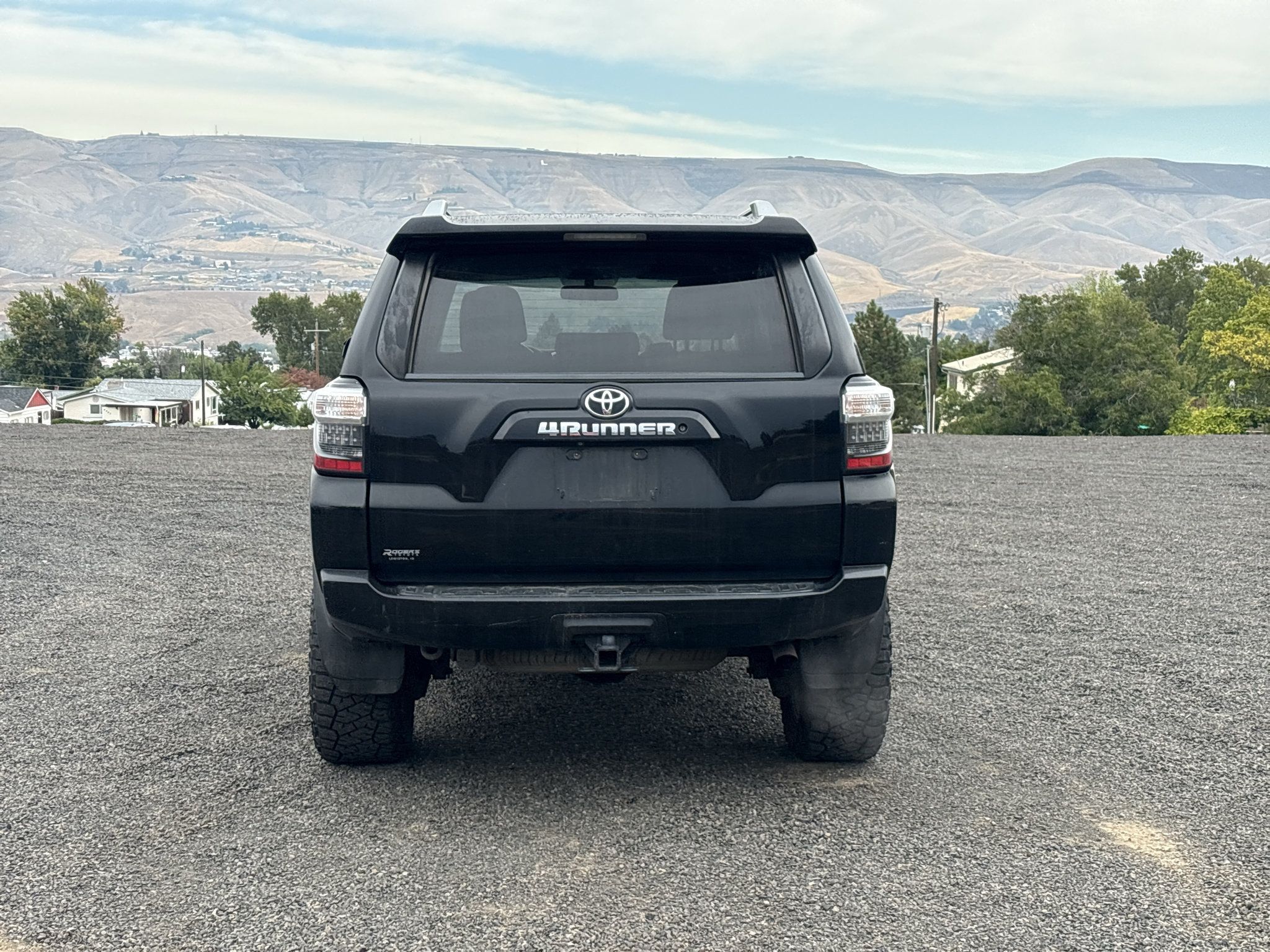 Used 2014 Toyota 4Runner SR5 AWD/4WD image 11