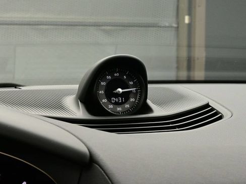 Certified 2025 Porsche Taycan AWD/4WD image 12