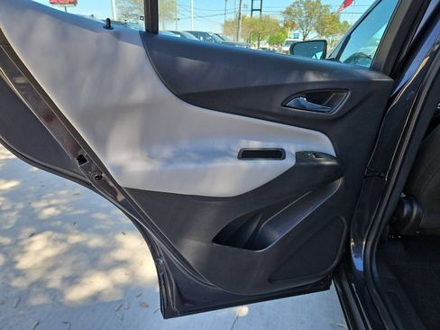 Certified 2022 Chevrolet Equinox LS FWD image 15