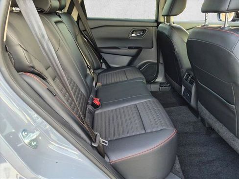 Used 2025 Nissan Rogue SV w/ Rock Creek Premium Package AWD/4WD image 18