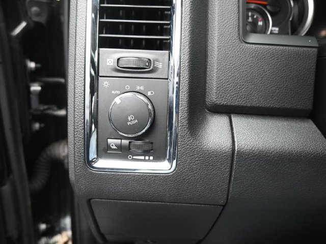 Used 2017 RAM 1500 Laramie w/ Convenience Group AWD/4WD image 33