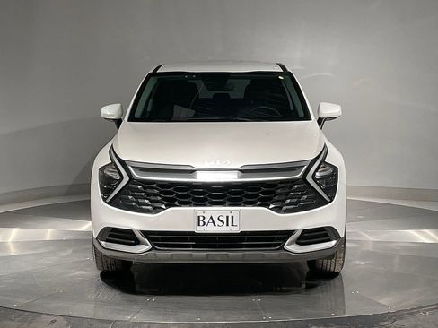 Used 2023 Kia Sportage LX image 9