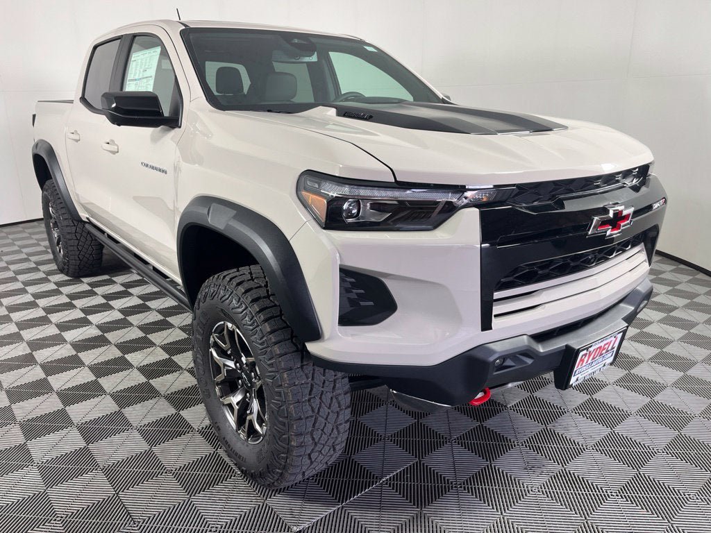 New 2026 Chevrolet Colorado ZR2 w/ Technology Package AWD/4WD image 2