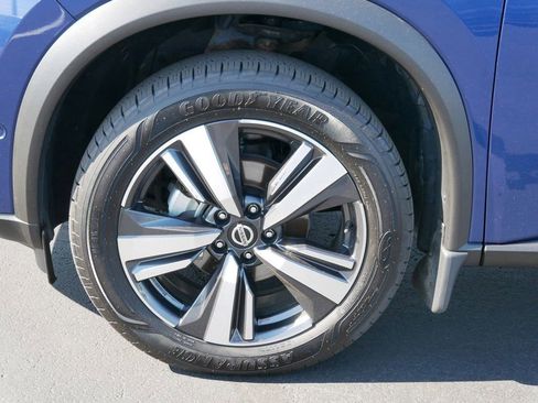 Used 2021 Nissan Rogue Platinum image 6