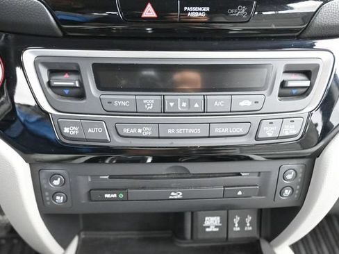 Used 2016 Honda Pilot Elite image 13