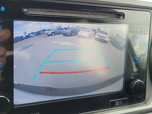 Used 2017 Toyota Tacoma TRD Off-Road w/ Premium & Technology Package image 24