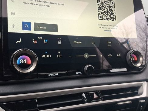 Used 2025 Lexus RX 350 Premium image 17