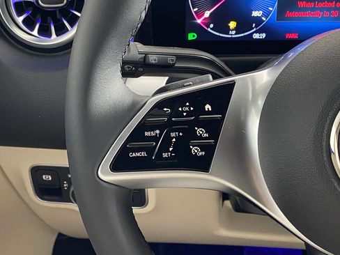 New 2025 Mercedes-Benz GLB 250 4MATIC image 16