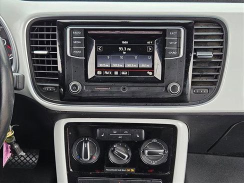 Used 2018 Volkswagen Beetle 2.0T S image 13