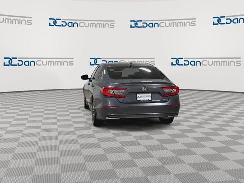 Used 2019 Honda Accord EX image 8