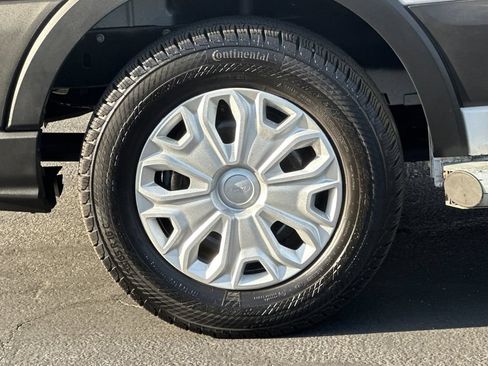 Certified 2025 Ford Transit 250 Low Roof w/ Exterior Upgrade Package RWD image 28
