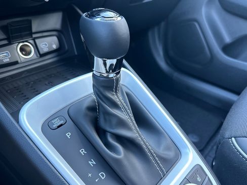 New 2026 Hyundai Venue SEL FWD image 21