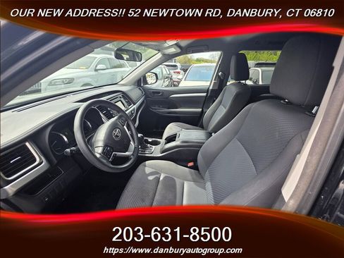 Used 2016 Toyota Highlander LE AWD/4WD image 8