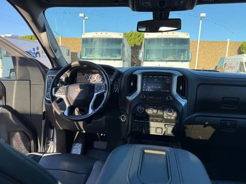 Used 2022 Chevrolet Silverado 3500 LTZ w/ LTZ Convenience Package image 25