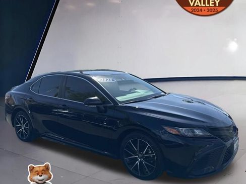 Used 2024 Toyota Camry SE FWD image 1