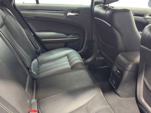 Used 2019 Chrysler 300 S RWD image 15