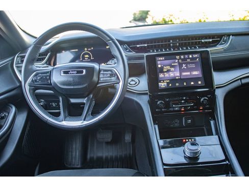 Used 2023 Jeep Grand Cherokee L Laredo AWD/4WD image 27
