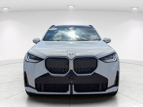Used 2025 BMW X3 xDrive30i AWD/4WD image 2