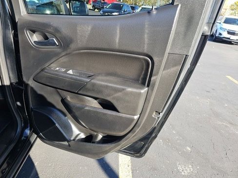 Used 2021 Chevrolet Colorado LT image 12
