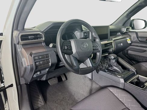 Certified 2024 Toyota Tacoma SR5 image 9