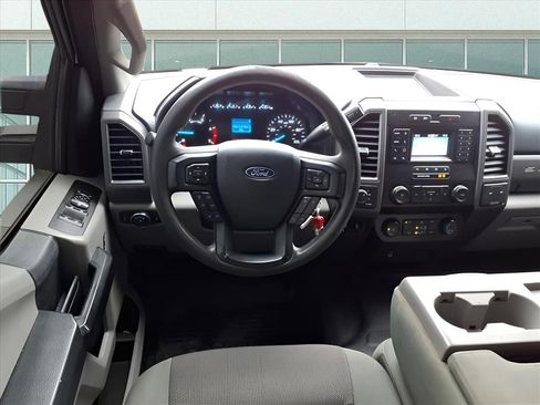 Used 2020 Ford F450 XL w/ Power Equipment Group image 3