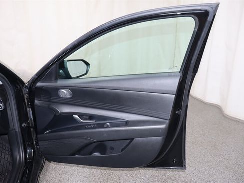Used 2021 Hyundai Elantra SEL FWD image 22