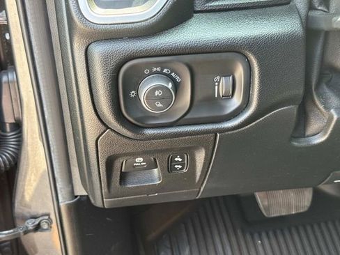 Used 2020 RAM 1500 Big Horn AWD/4WD image 29