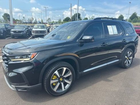 Used 2025 Honda Pilot Elite image 3