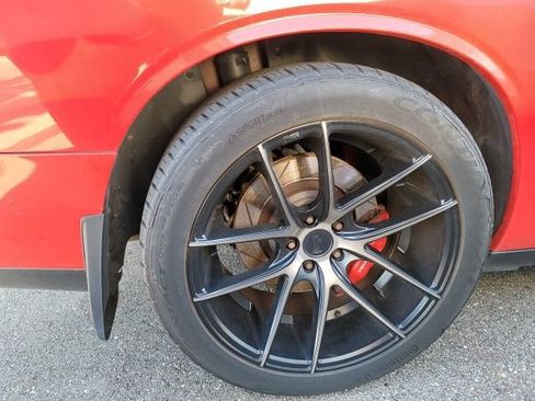 Used 2010 Dodge Challenger SRT8 RWD image 9