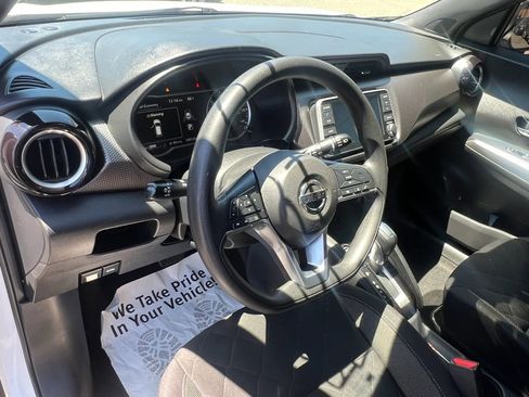 Used 2020 Nissan Kicks SV FWD image 15