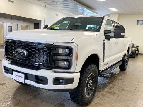 New 2026 Ford F250 Lariat w/ Tremor Off-Road Package AWD/4WD image 4