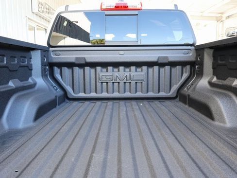 New 2026 GMC Canyon Elevation w/ Convenience Package image 16