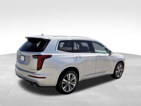 Used 2020 Cadillac XT6 Premium Luxury image 4