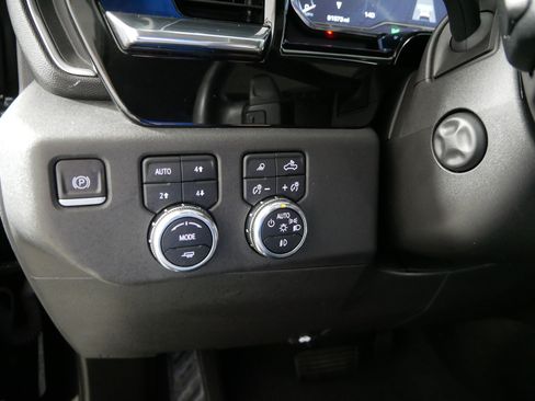 Used 2023 GMC Sierra 1500 SLT w/ SLT Premium Package AWD/4WD image 26