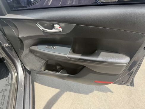 Used 2020 Kia Forte LXS FWD image 15