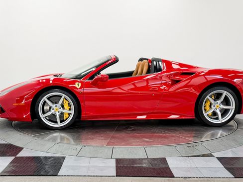 Used 2018 Ferrari 488 Spider RWD image 6