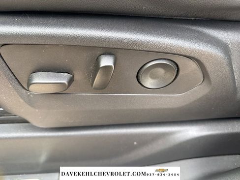 Used 2022 Chevrolet Silverado 1500 ZR2 w/ Technology Package image 17