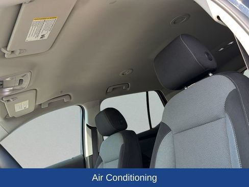Used 2019 Chevrolet Traverse LT AWD/4WD image 13