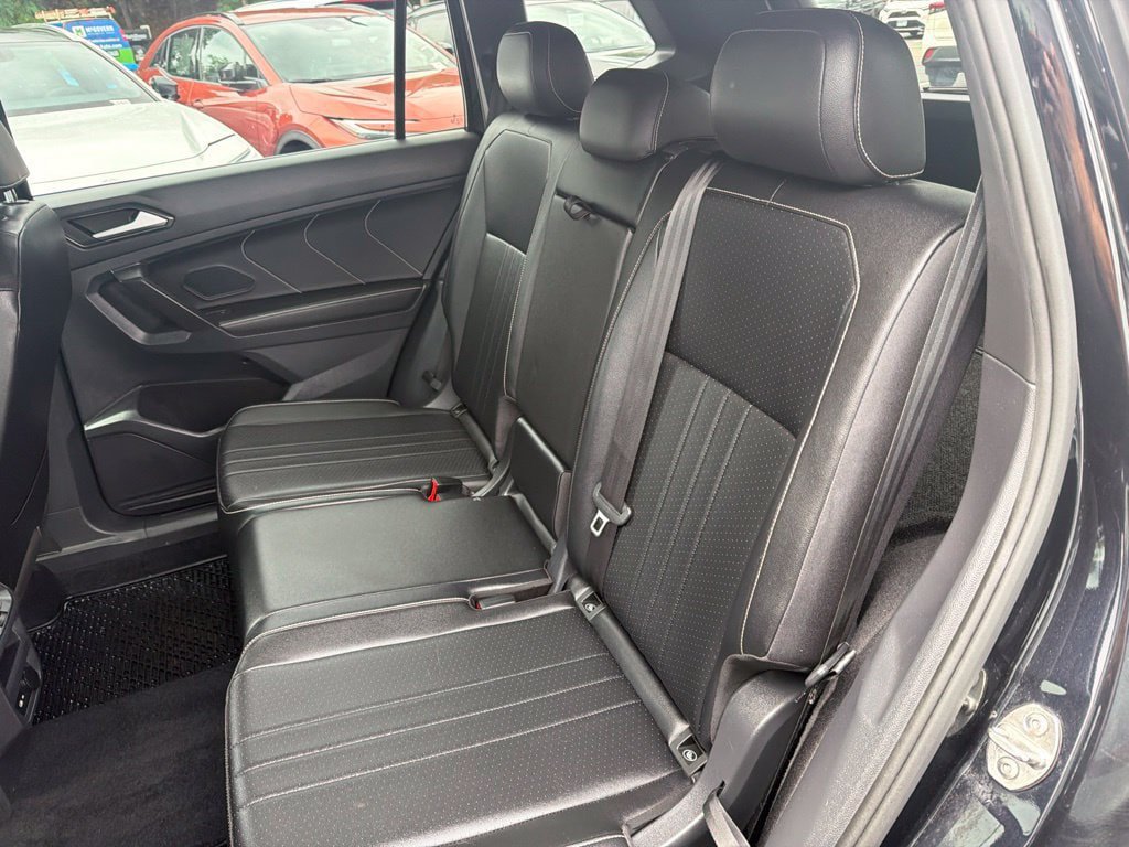 Used 2022 Volkswagen Tiguan SE R-Line AWD/4WD image 21